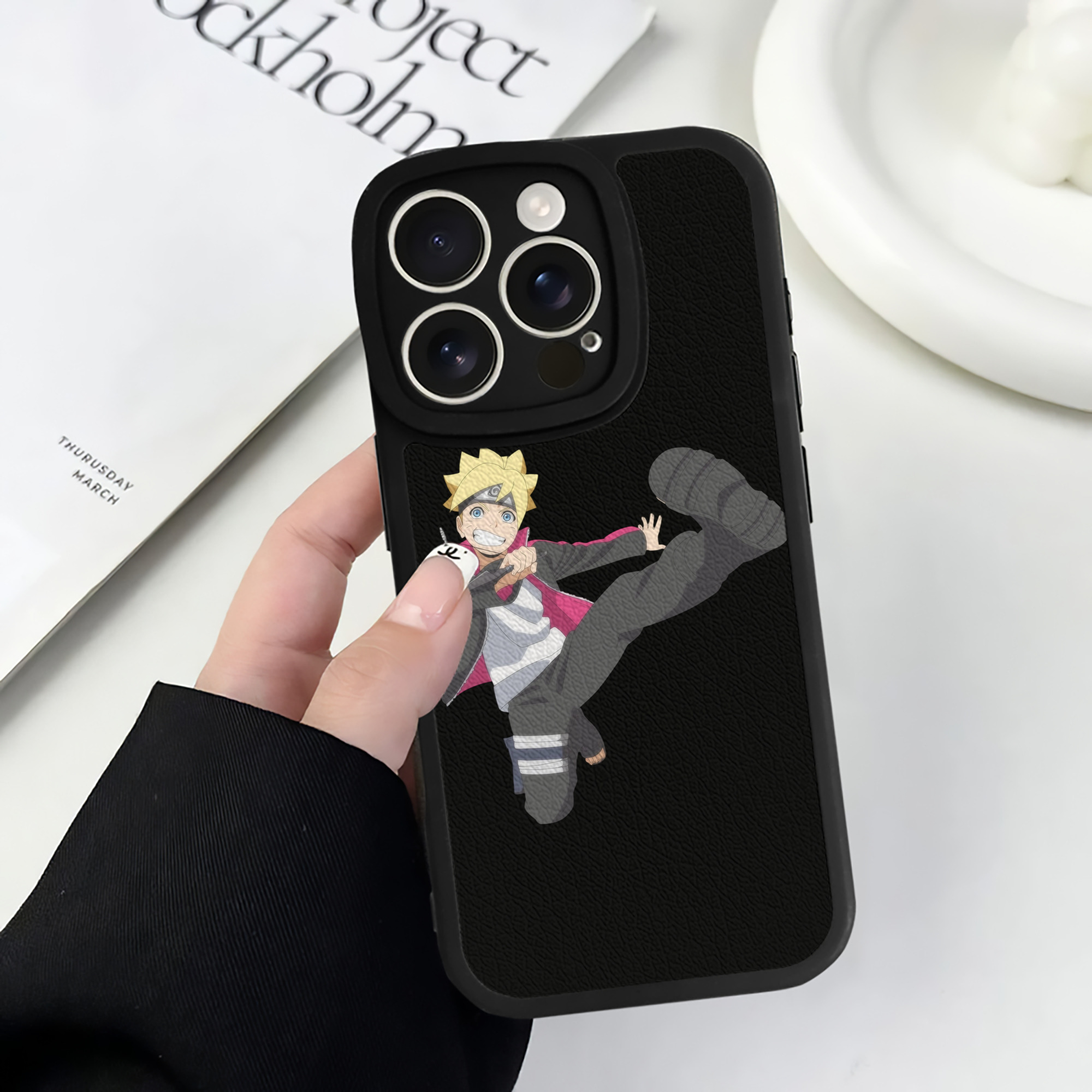 （画像用） NARUTO -ナルト- うずまき ボルト Uzumaki Boruto 【iPhone 16シリーズ対応】シリコンスマホケース（レザー調） 材質：シリコン